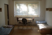 pokoj-se-socialnim-zarizenim