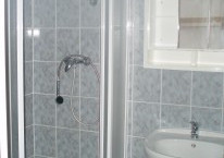 koupelna-na-pokojich-s-vlastnim-socialnim-zarizenim